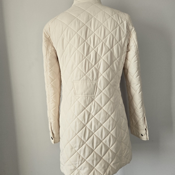 RALPH LAUREN Women's Cream Quilted Lightweight Puffer Jacket. Size medium - Picture 8 of 13